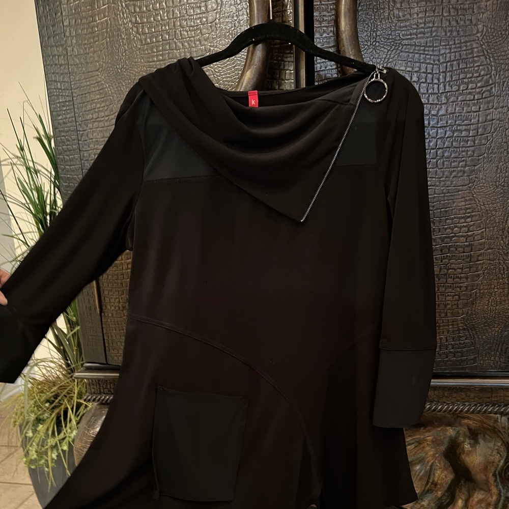IC Collection Connie K S Black Asymmetric Stretch  Top Blouse